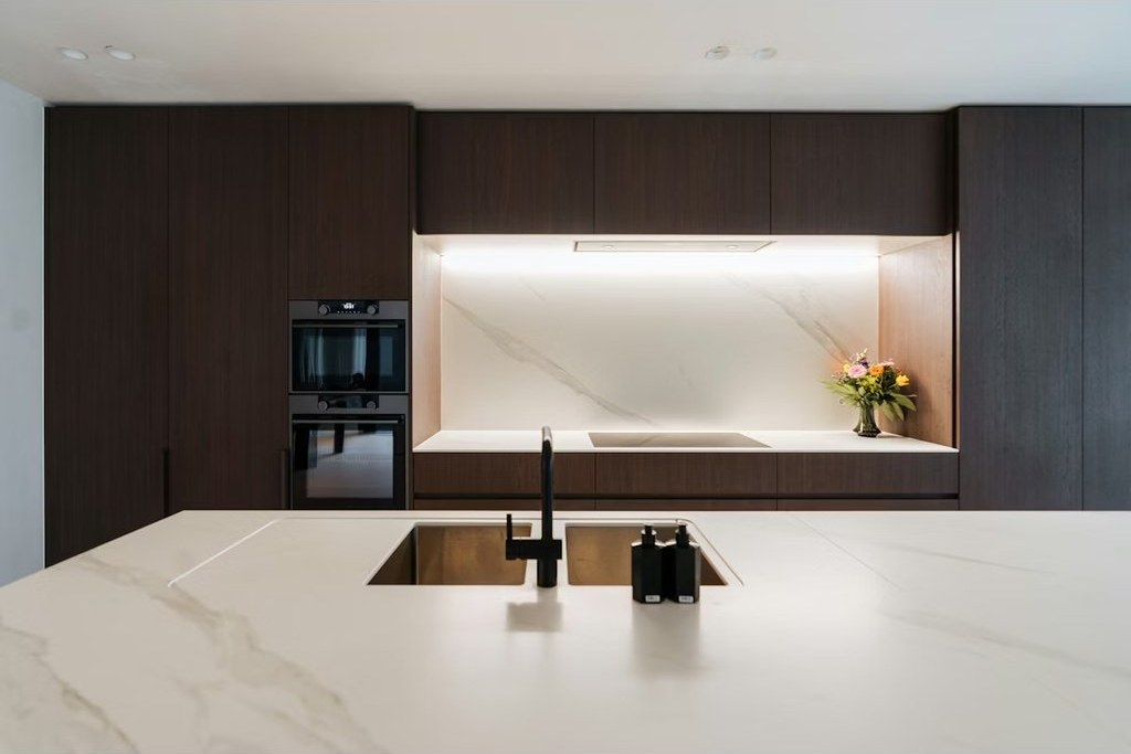 Dekton Opera