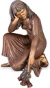 Bronzová socha Smutící žena, 85×49×48 cm