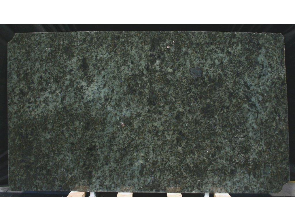 LABRADORITE MADAGASKAR