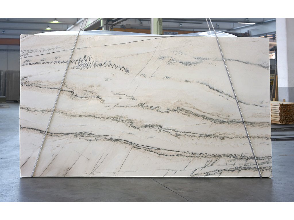 MACAUBAS WHITE CROSS CUT