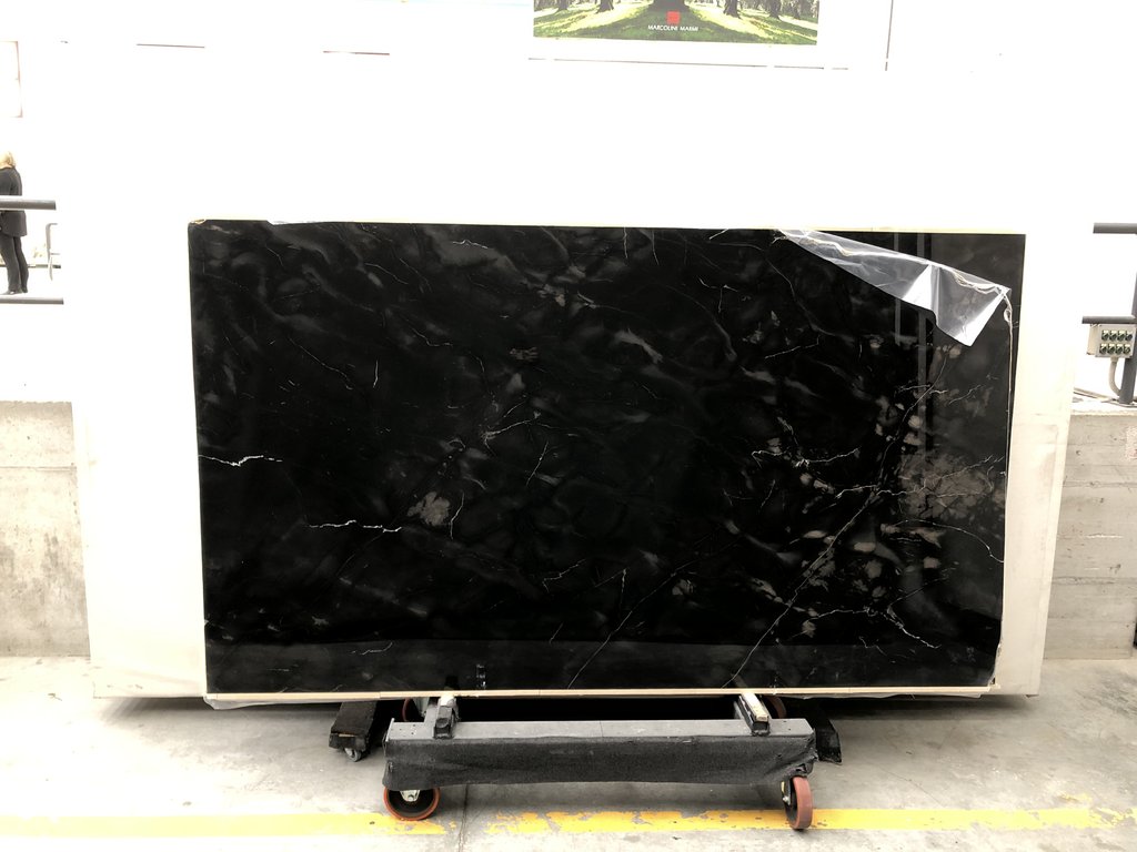 ELEGANCE BLACK