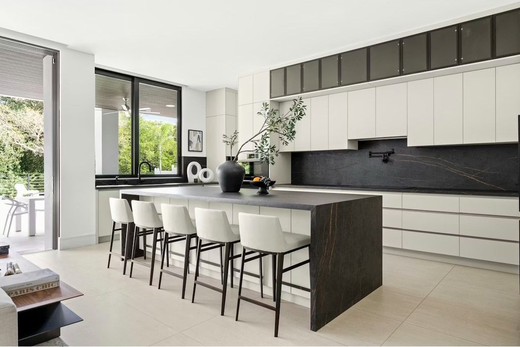Dekton Laurent