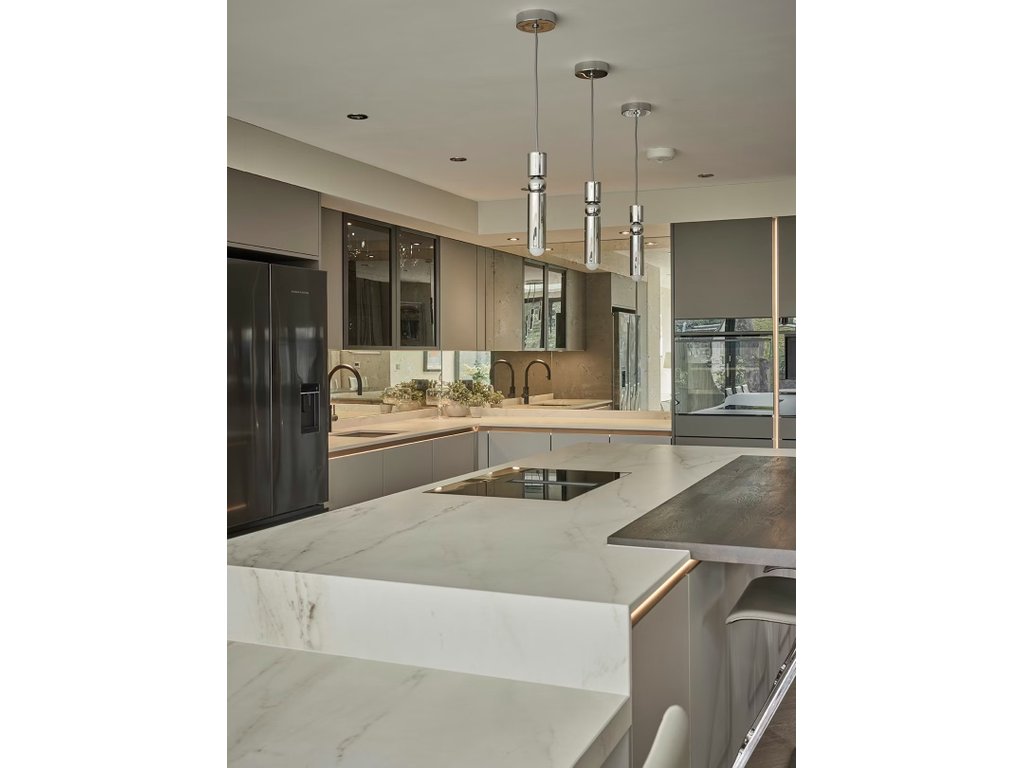 Dekton REM